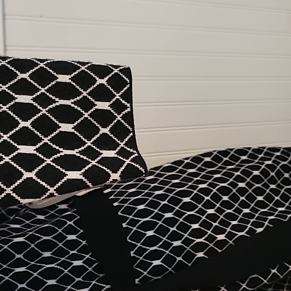 NY& Co Sweater Dress - Picture 10 of 11